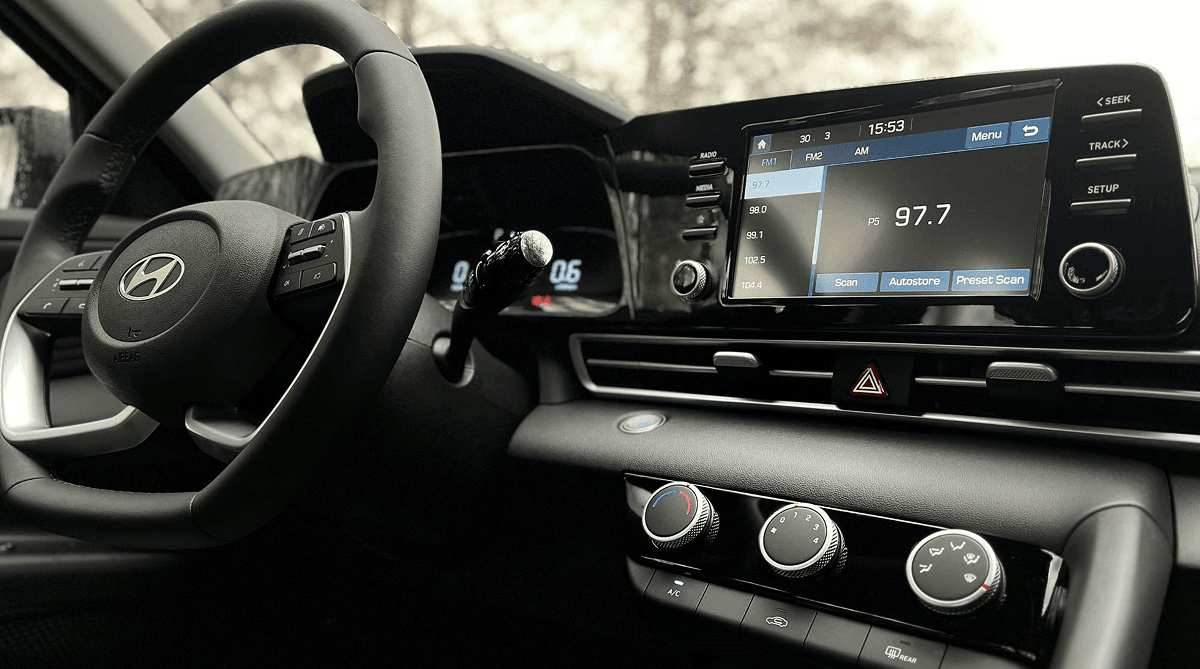 Vehicle infotainment screen